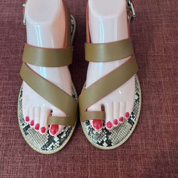 Crown Vintage Shoes - NEW Crown Vintage Women’s Sandals Brown Buckle Flats Leather Adjustable Sz 7.5M